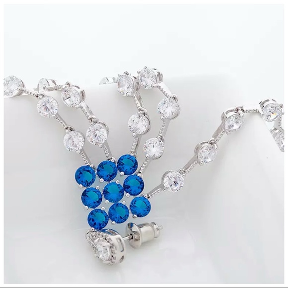 Swarovski Crystals The Zarynnah Long Earrings - Picture 5 of 7